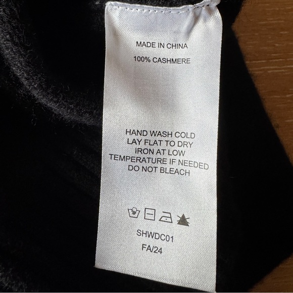 NWT! QUINCE Women’s Mongolian Cashmere Oversized Crewneck Sweater, Black, Medium - Picture 7 of 14